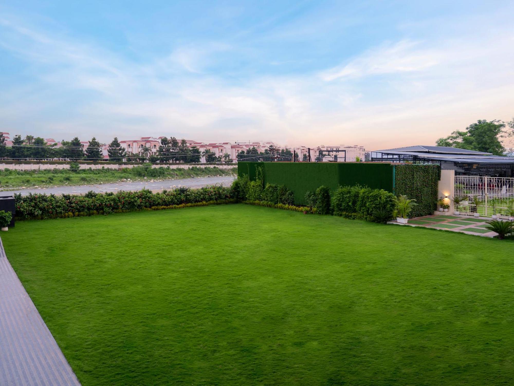 Clarion Hotel Ντεχραντούν Εξωτερικό φωτογραφία